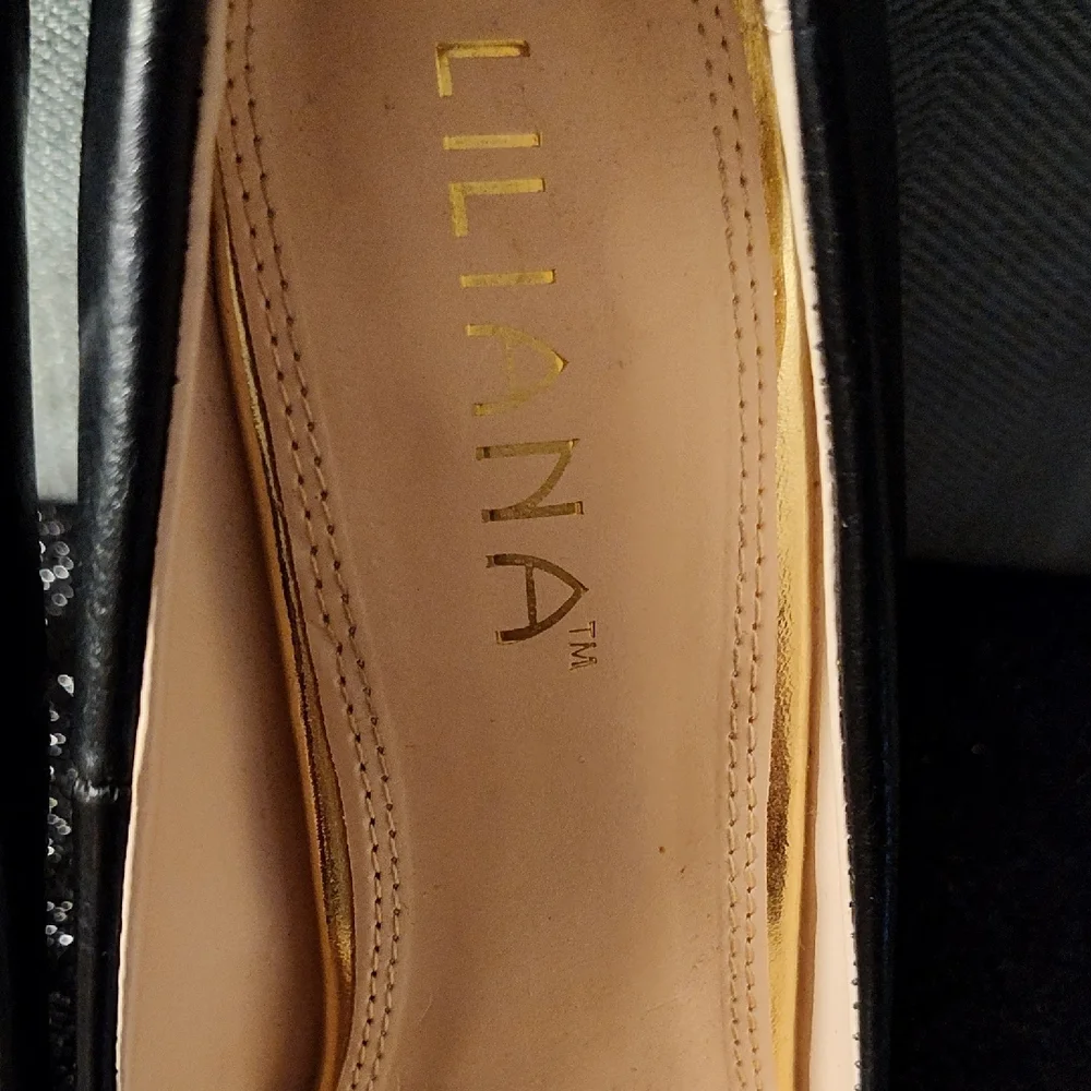 Lulu's Black and Gold Flawless Heels - Picture 2 of 6